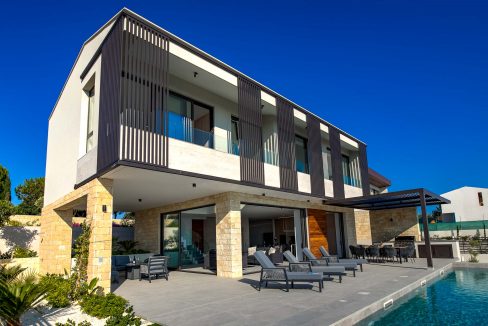 6 Bedroom Villa For Sale - Eastern Plateau, Aphrodite Hills, Paphos, Cyprus: ID 146 25 - ID 146 - Comark Estates