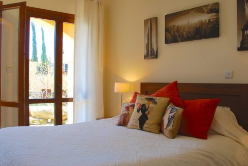 Stunning 3 Bed Apartment in Theseus Village 23 - ID165 - Comark Estates