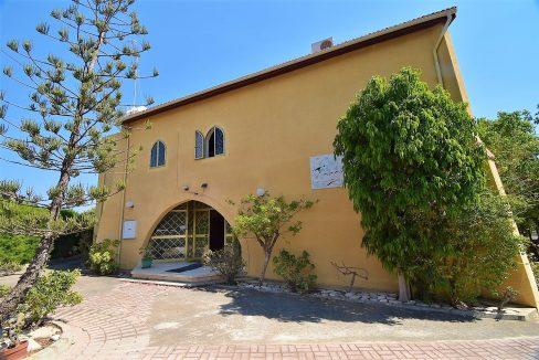5 Bedroom House For Sale - Episkopi Village, Limassol: ID 469 06 - ID 469 - Comark Estates