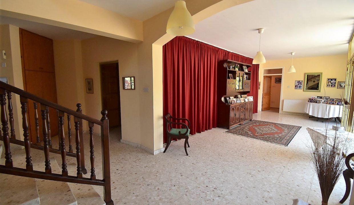 5 Bedroom House For Sale - Episkopi Village, Limassol: ID 469 09 - ID 469 - Comark Estates