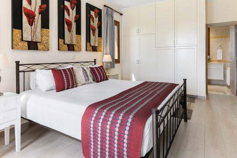 5 Bedroom Villa For Sale - Eastern Plateau, Aphrodite Hills, Paphos: ID 523 42 - ID 523 - Comark Estates