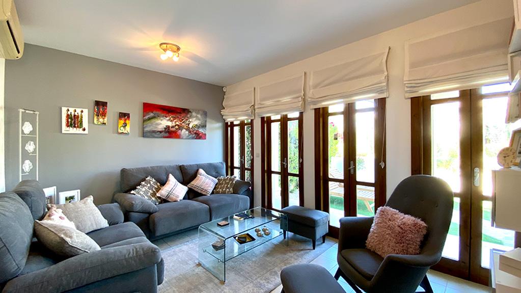 4 Bedroom Villa For Sale - Helios Heights, Aphrodite Hills, Paphos: 526 22 - ID 526 - Comark Estates