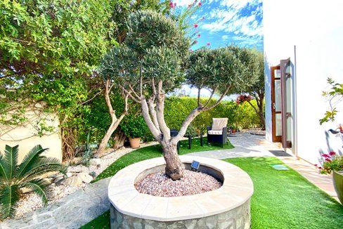 4 Bedroom Villa For Sale - Helios Heights, Aphrodite Hills, Paphos: 526 14 - ID 526 - Comark Estates