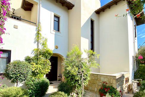 4 Bedroom Villa For Sale - Helios Heights, Aphrodite Hills, Paphos: 526 05 - ID 526 - Comark Estates