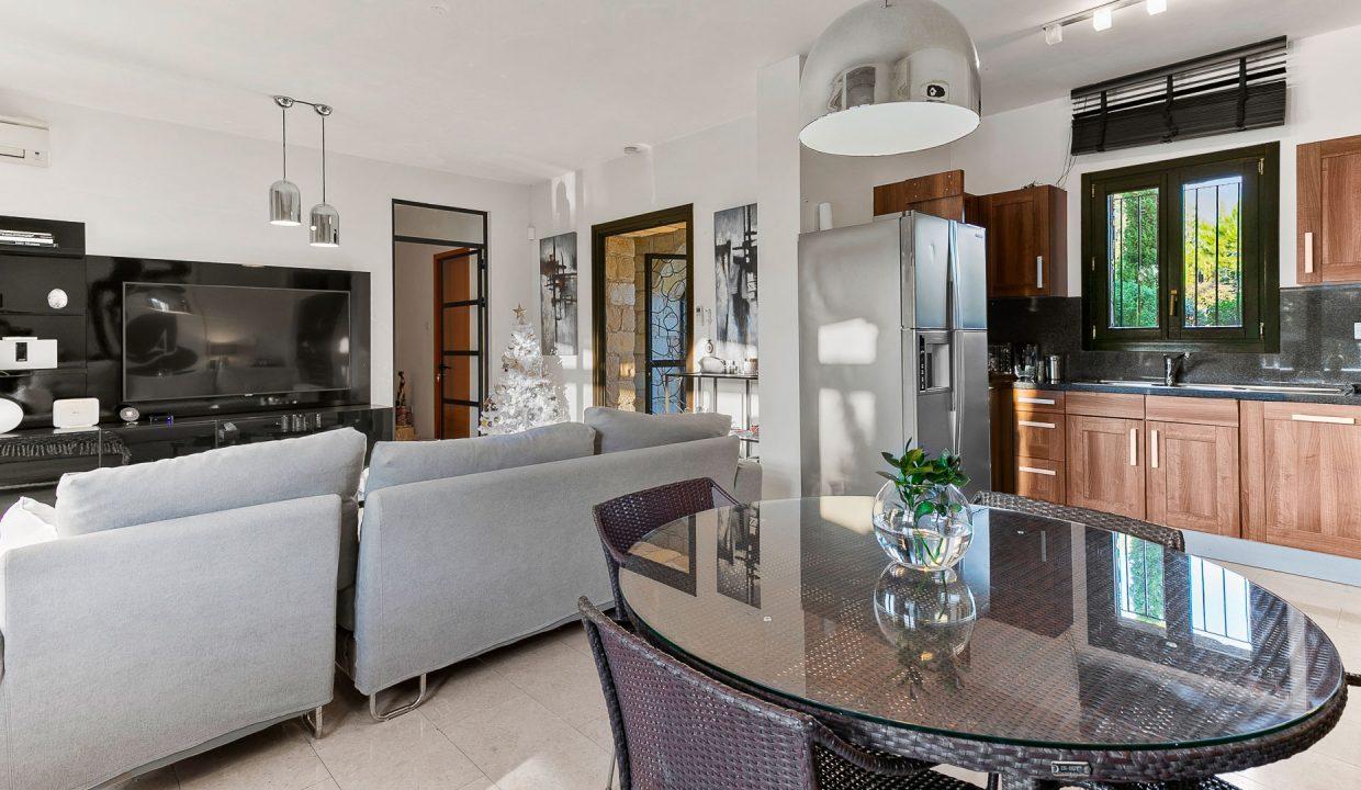 4 Bedroom Villa For Sale - Aphrodite Hills, Paphos: ID 545 10 - ID 545 - Comark Estates