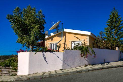 3 Bedroom Villa For Sale - Pissouri Village, Limassol: ID 564 02 - ID 564 - Comark Estates