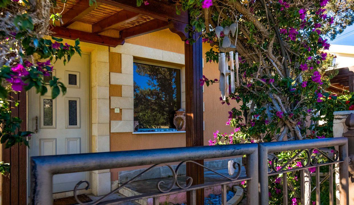 3 Bedroom Villa For Sale - Pissouri Village, Limassol: ID 564 03 - ID 564 - Comark Estates