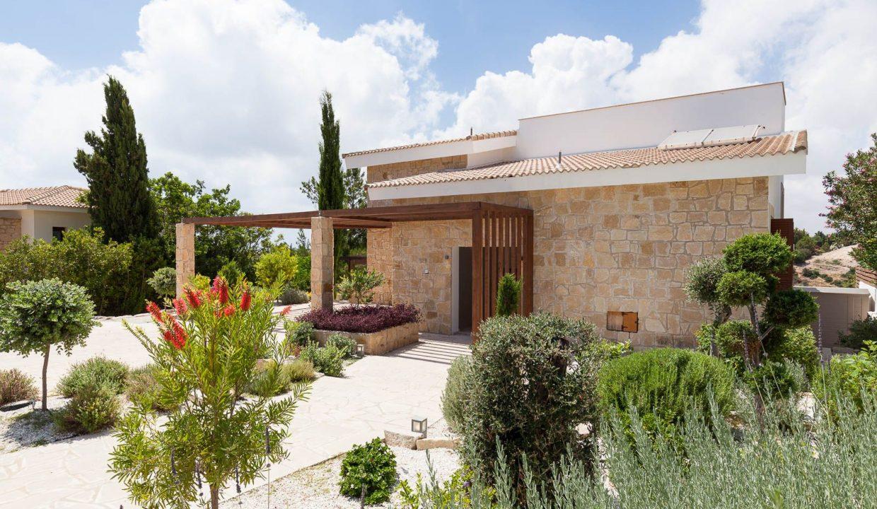 4 Bedroom Villa For Sale - Eastern Plateau, Aphrodite Hills, Paphos: ID 597 02 - ID 597 - Comark Estates