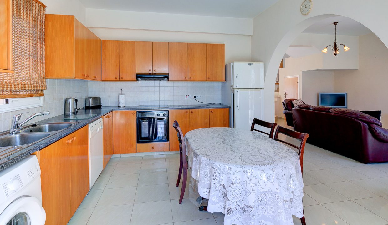 4 Bedroom House For Sale - Pissouri Village, Limassol: ID 663 06 - ID 663 - Comark Estates