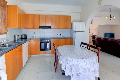 4 Bedroom House For Sale - Pissouri Village, Limassol: ID 663 06 - ID 663 - Comark Estates