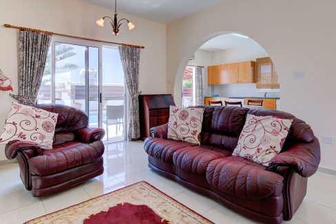 4 Bedroom House For Sale - Pissouri Village, Limassol: ID 663 04 - ID 663 - Comark Estates