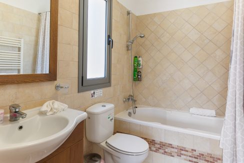6 Bedroom Villa For Sale - Skarinou, Larnaca: ID 664 14 - ID 664 - Comark Estates