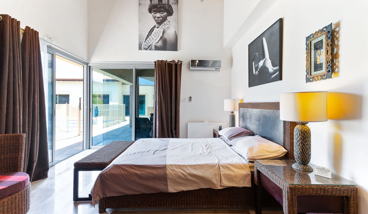 6 Bedroom Villa For Sale - Skarinou, Larnaca: ID 664 23 - ID 664 - Comark Estates