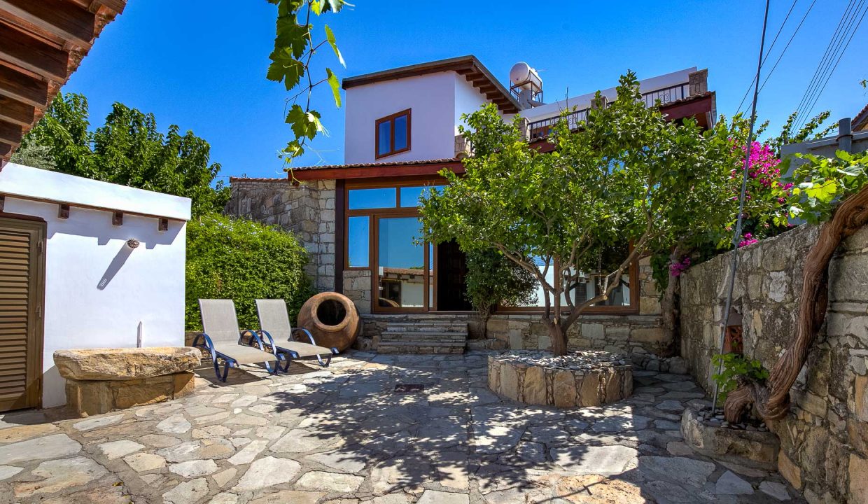 3 Bedroom Village House For Sale - Anogyra Village, Limassol: ID 680 05 - ID 680 - Comark Estates