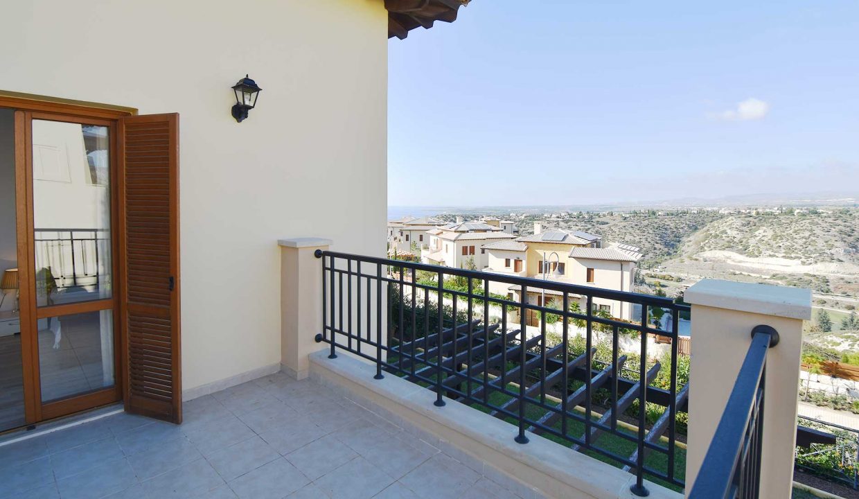 1 Bedroom Apartment For Sale - Theseus Village, Aphrodite Hills, Paphos: ID 712 06 - ID 712 - Comark Estates