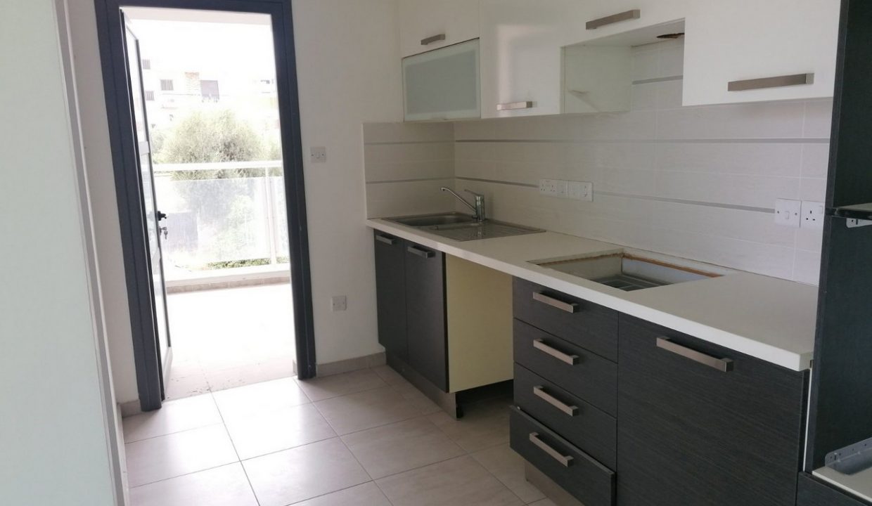1 Bedroom Apartment For Sale - Mesa Geitonia, Limassol: ID 696 08 - ID 696 - Comark Estates