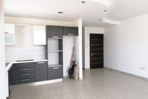 2 Bedroom Apartment For Sale - Mesa Geitonia, Limassol: ID 699 09 - ID 699 - Comark Estates