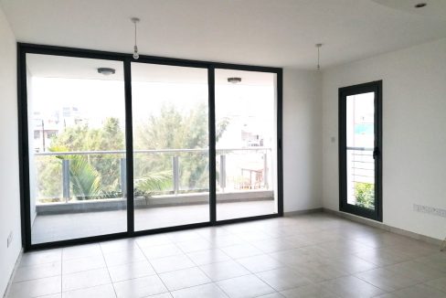 2 Bedroom Apartment For Sale - Mesa Geitonia, Limassol: ID 699 10 - ID 699 - Comark Estates