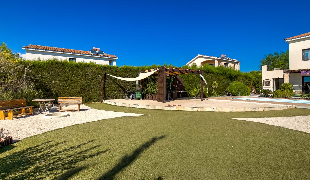 3 Bedroom Villa For Sale - Venus Rock/Secret Valley, Paphos: ID 725 15 - ID 725 - Comark Estates