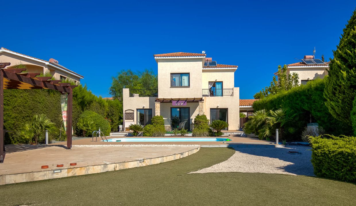 3 Bedroom Villa For Sale - Venus Rock/Secret Valley, Paphos: ID 725 18 - ID 725 - Comark Estates