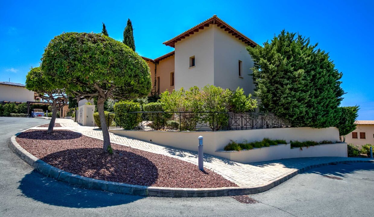 2 Bedroom Villa For Sale - Theseus Village, Aphrodite Hills, Paphos: ID 733 02 - ID 733 - Comark Estates