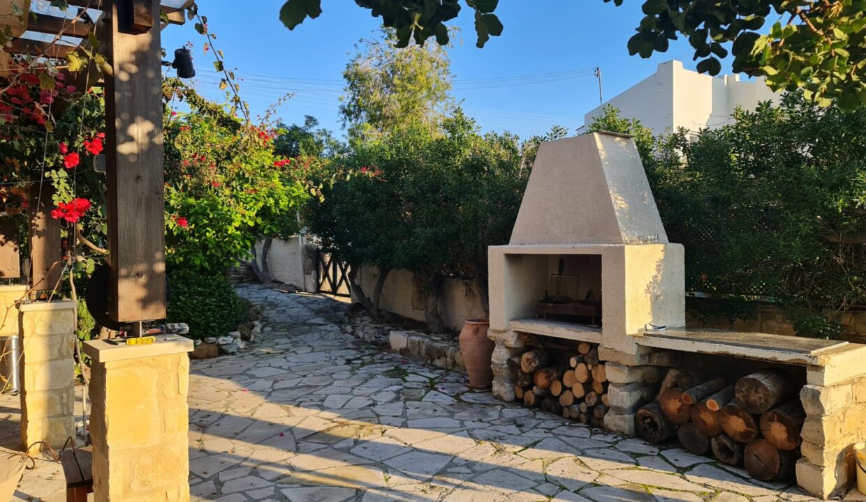 3 Bedroom House For Sale - Tala Village, Paphos: ID 749 10 - ID 749 - Comark Estates