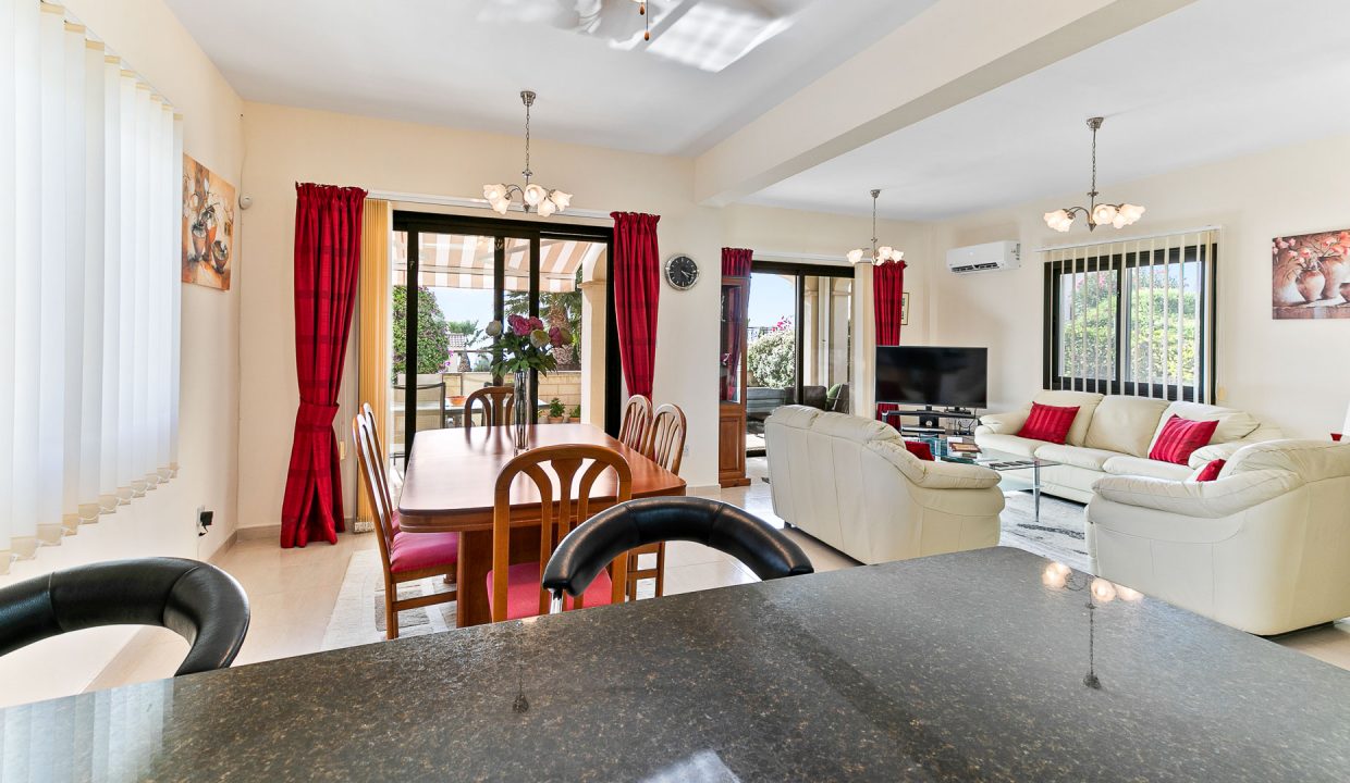 3 Bedroom Villa For Sale - Secret Valley/Venus Rock, Paphos: ID 726 24 - ID 726 - Comark Estates
