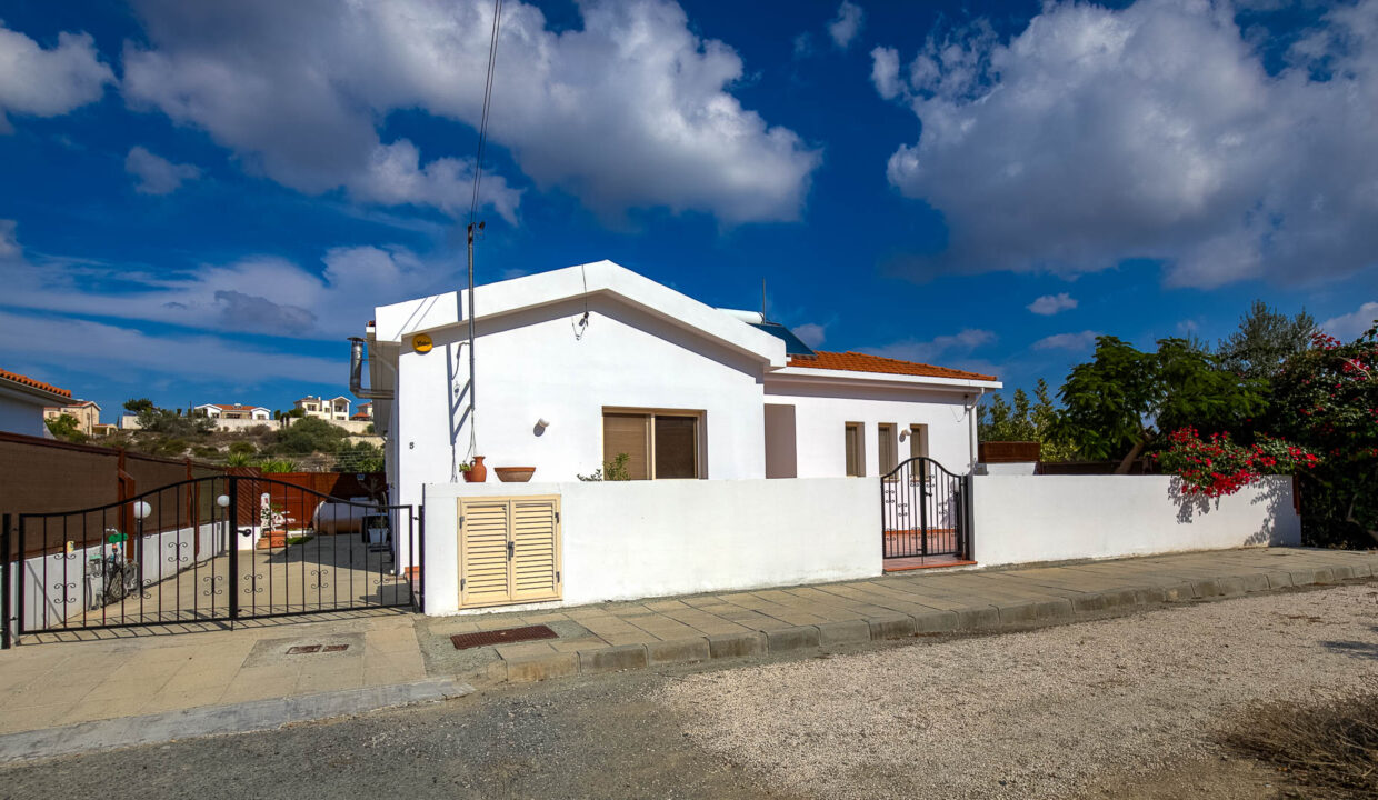 2 Bedroom Bungalow For Sale - Pissouri Village, Pissouri, Limassol: ID 738 01 - ID 738 - Comark Estates
