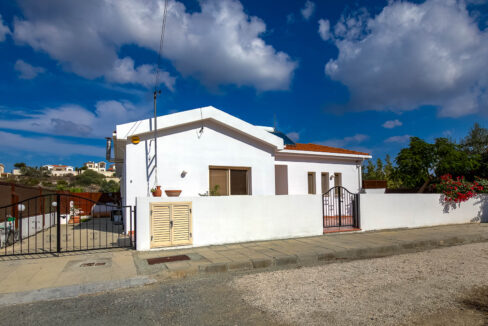 2 Bedroom Bungalow For Sale - Pissouri Village, Pissouri, Limassol: ID 738 01 - ID 738 - Comark Estates