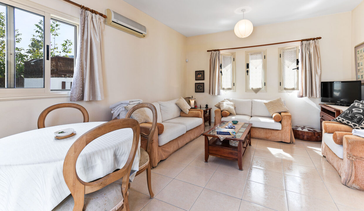 2 Bedroom Bungalow For Sale - Pissouri Village, Pissouri, Limassol: ID 738 12 - ID 738 - Comark Estates