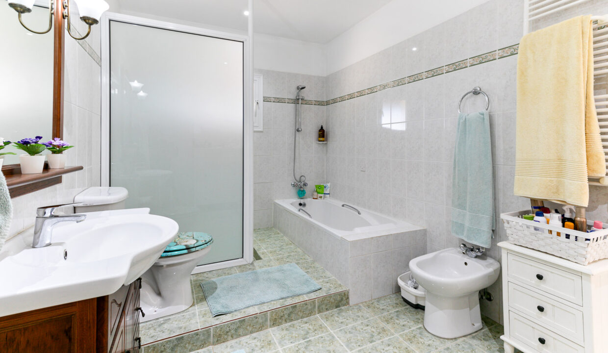 4 Bedroom Bungalow For Sale - Pissouri Village, Pissouri, Limassol: ID 764 05 - ID 764 - Comark Estates