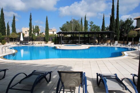 2 Bedroom Garden Apartment - Long Term Rental, Adonis Village, Aphrodite Hills, Paphos : ID 772 11 - ID 772 - Comark Estates