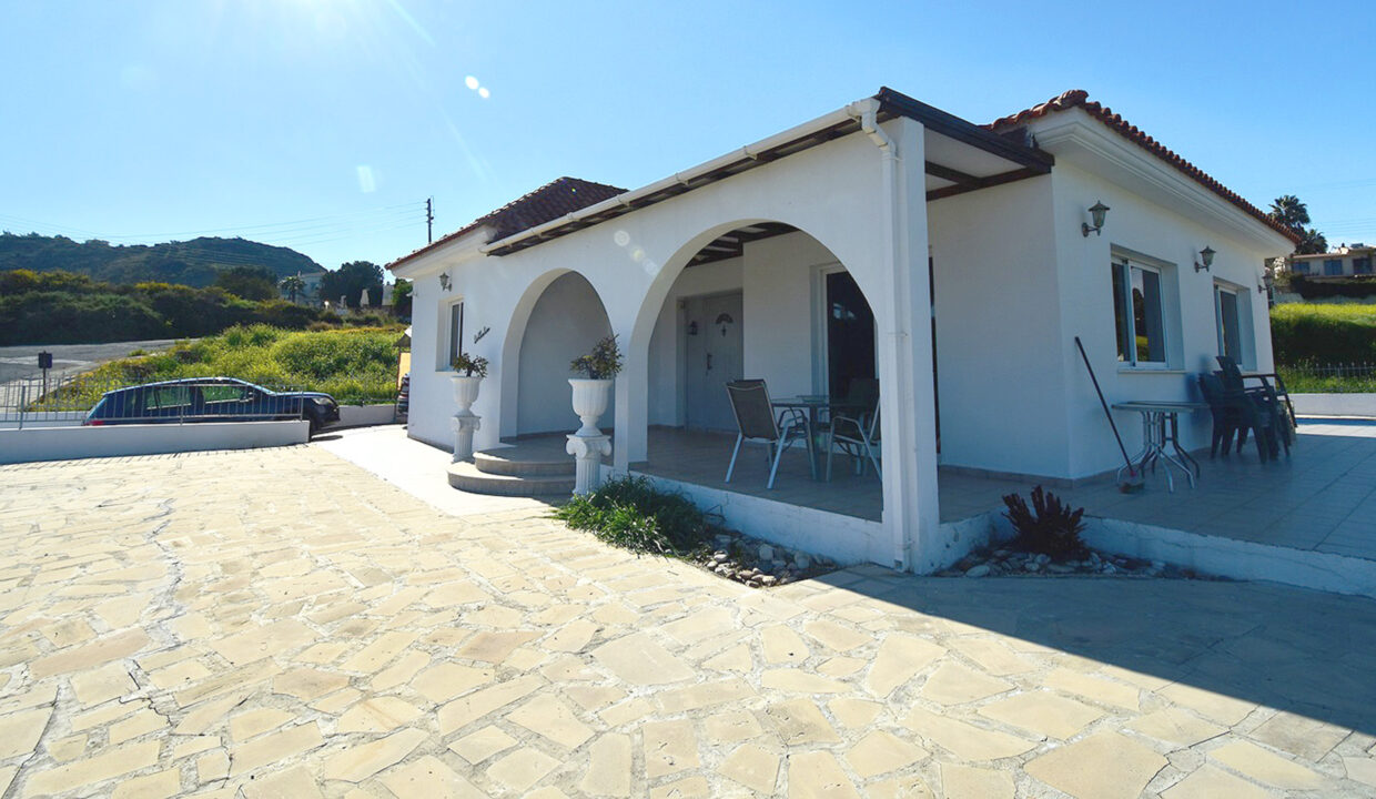 ID 794 villa for sale in Pissouri, Limassol Cyprus. Comark Estates5