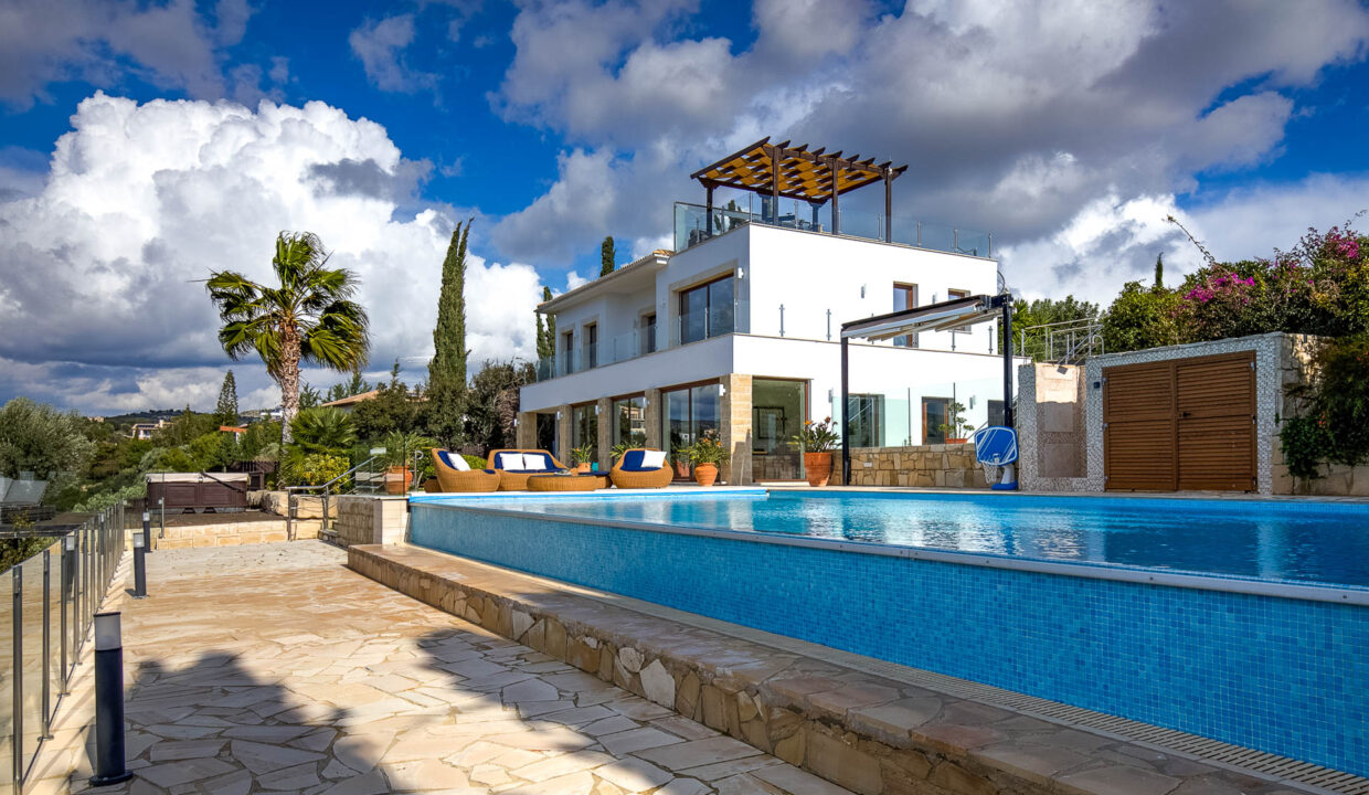 6 Bedroom Villa For Sale - Eastern Plateau, Aphrodite Hills, Paphos: ID 782 39 - ID 782 - Comark Estates