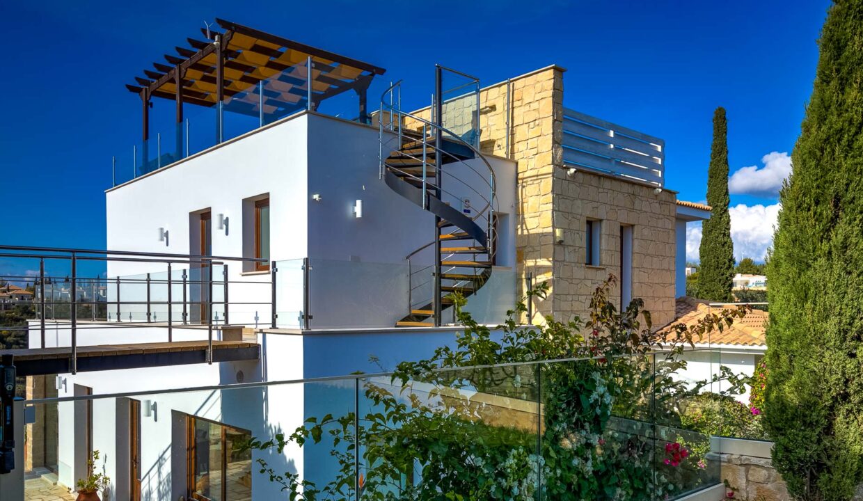 6 Bedroom Villa For Sale - Eastern Plateau, Aphrodite Hills, Paphos: ID 782 03 - ID 782 - Comark Estates