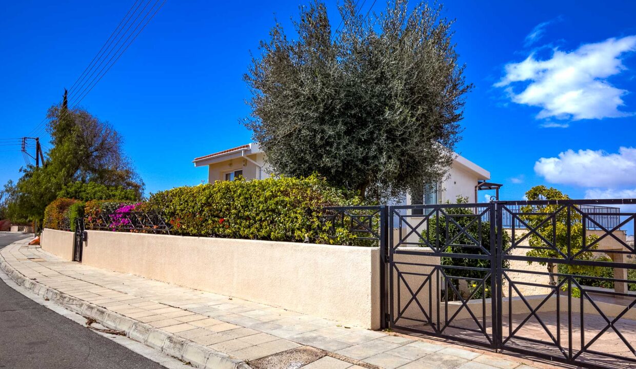 5 Bedroom Villa For Sale - Pissouri Village, Pissouri, Limassol: ID 797 34 - ID 797 - Comark Estates