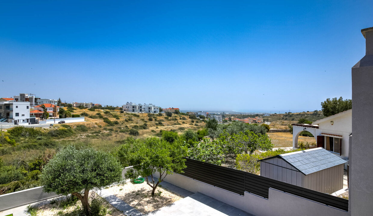 3 Bedroom Villa For Sale - Episkopi Village, Limassol: ID 829 17 - ID 829 - Comark Estates