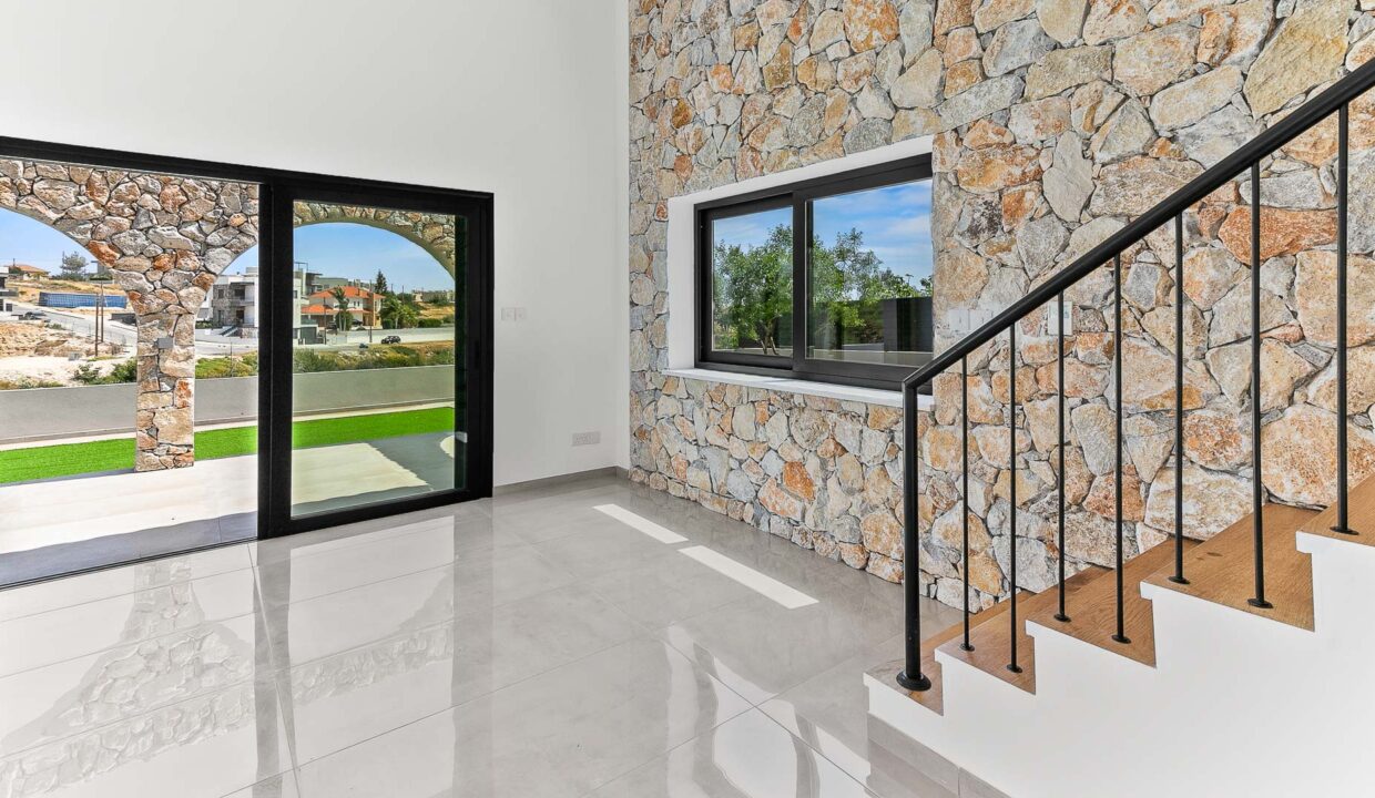 3 Bedroom Villa For Sale - Episkopi Village, Limassol: ID 829 23 - ID 829 - Comark Estates
