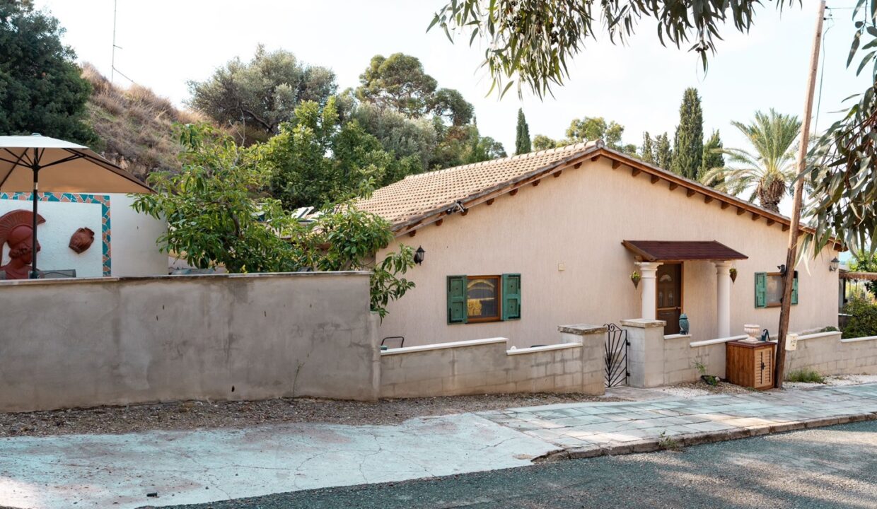 3 Bedroom Bungalow For Sale - Kouklia Village, Paphos: ID 821 03 - ID 821 - Comark Estates
