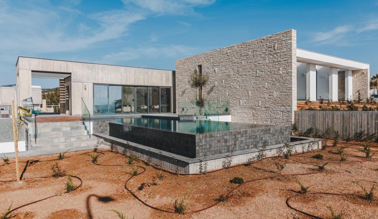 4 Bedroom Villa For Sale - Sea Caves, Pegeia, Paphos: ID 985 02 - ID 985 - Comark Estates