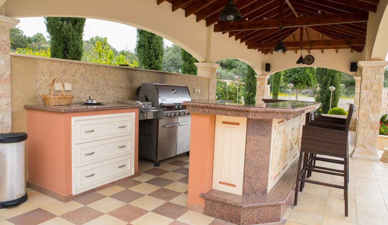 6 Bedroom Villa For Sale - Eastern Plateau, Aphrodite Hills, Paphos : ID 982 16 - ID 982 - Comark Estates