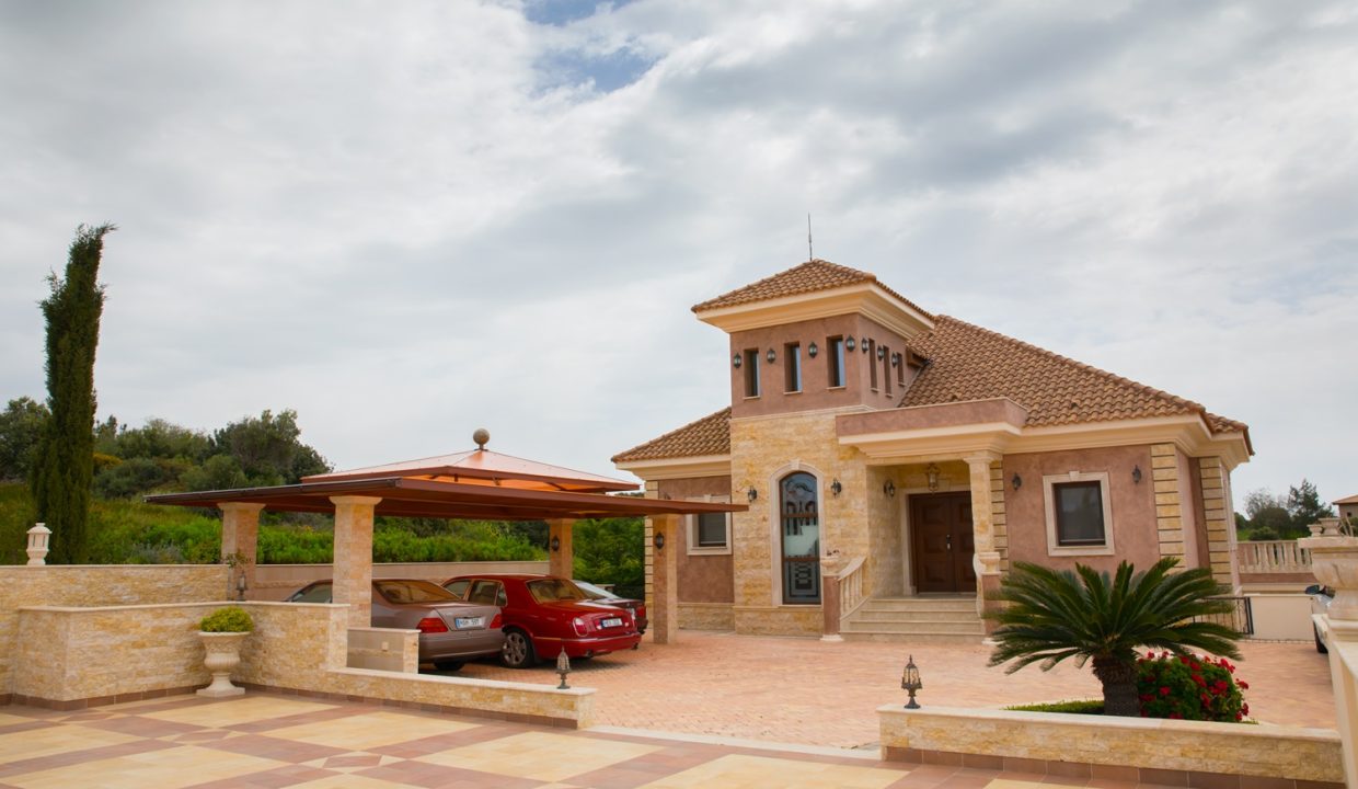 6 Bedroom Villa For Sale - Eastern Plateau, Aphrodite Hills, Paphos : ID 982 01 - ID 982 - Comark Estates