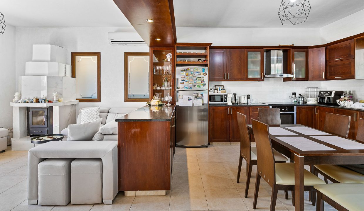 3 Bedroom Villa For Sale - Kato Polemidia, Limassol: ID 999 10 - ID 999 - Comark Estates