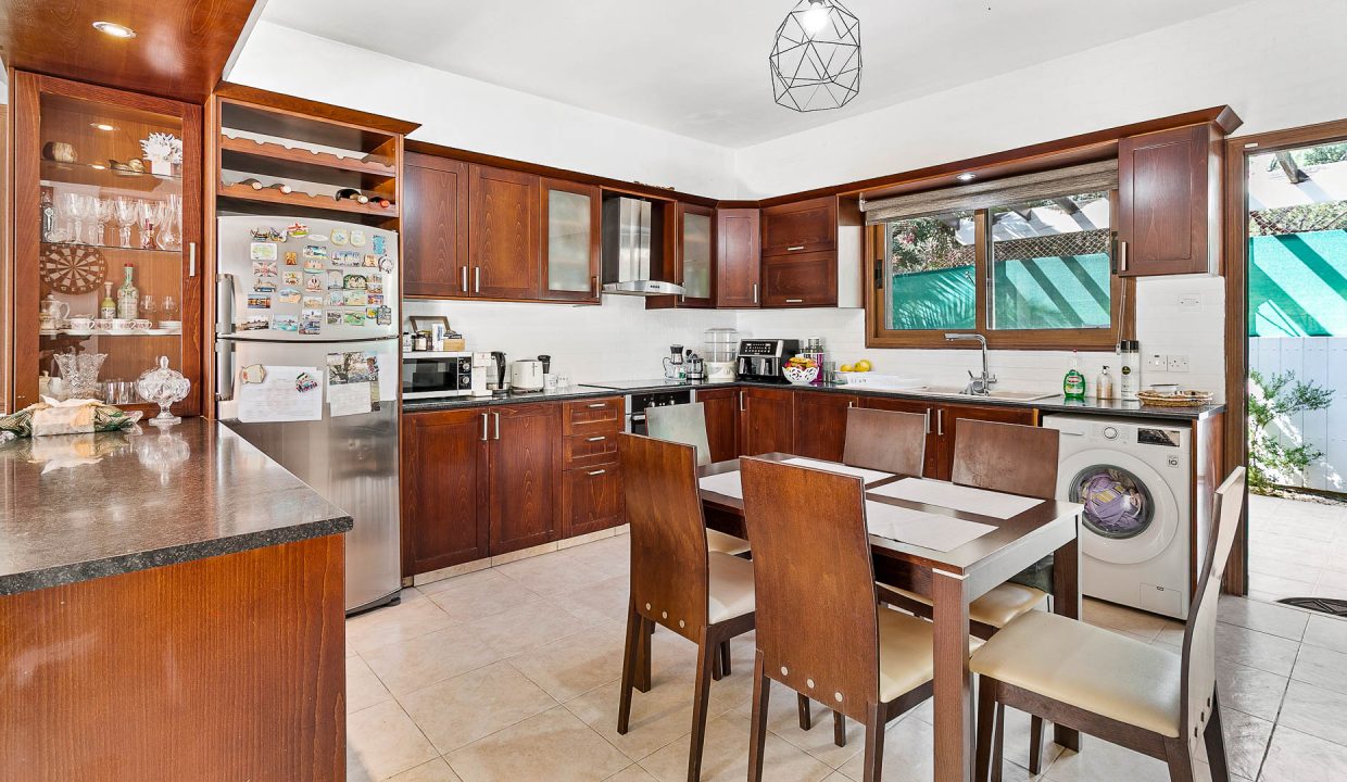 3 Bedroom Villa For Sale - Kato Polemidia, Limassol: ID 999 11 - ID 999 - Comark Estates