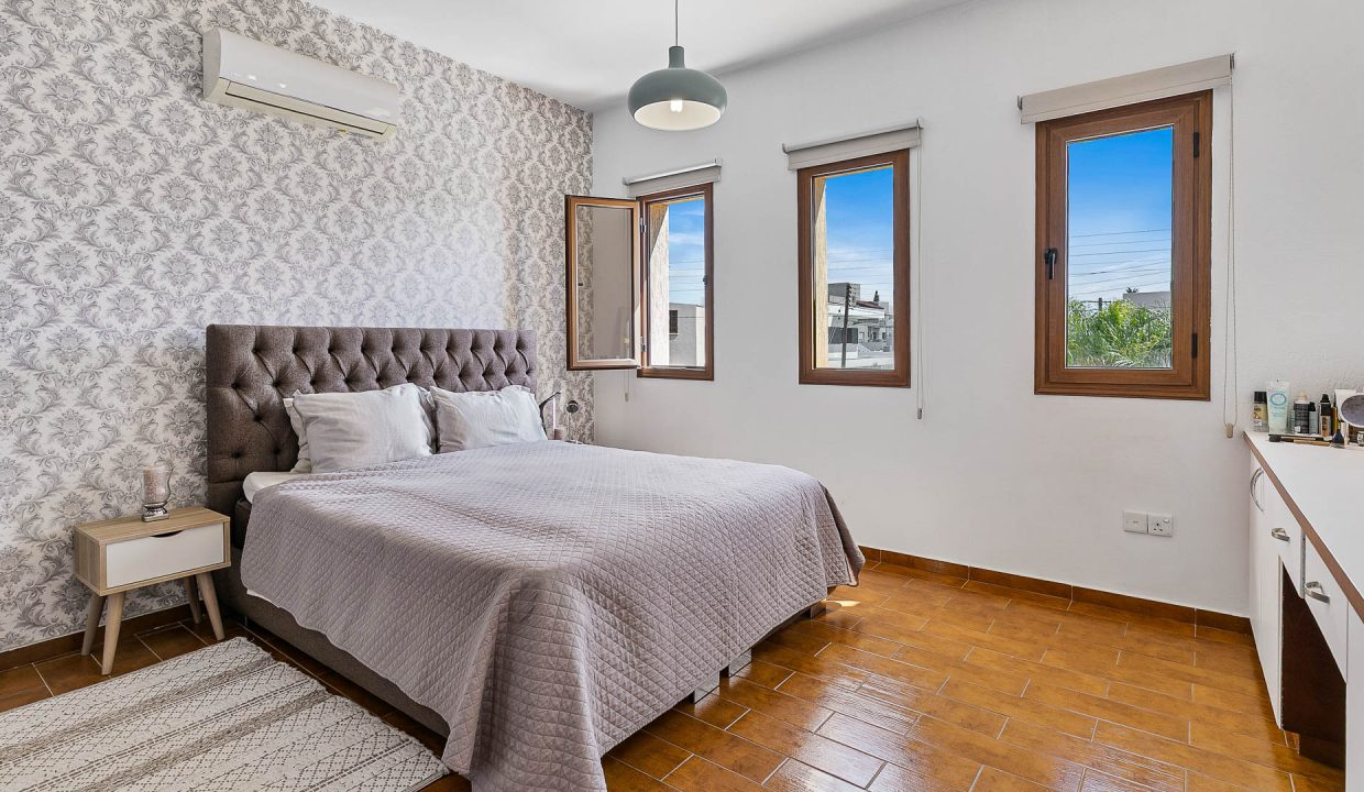 3 Bedroom Villa For Sale - Kato Polemidia, Limassol: ID 999 15 - ID 999 - Comark Estates