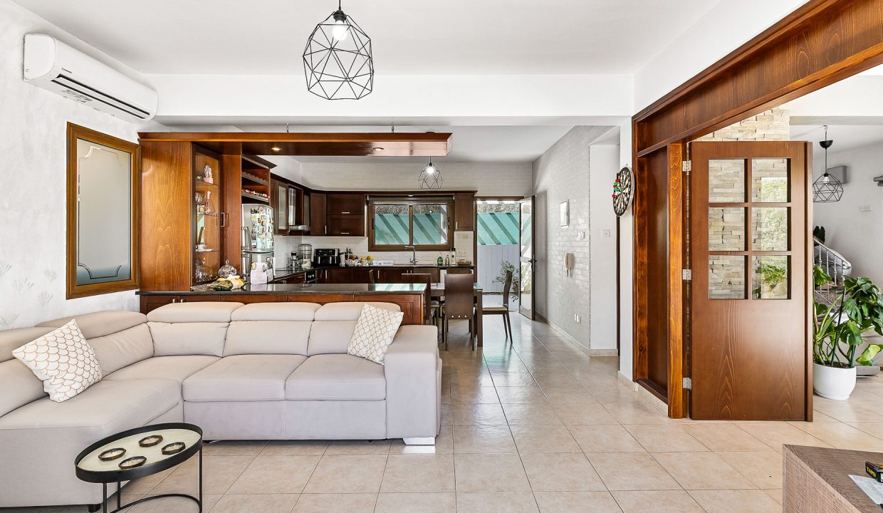 3 Bedroom Villa For Sale - Kato Polemidia, Limassol: ID 999 05 - ID 999 - Comark Estates