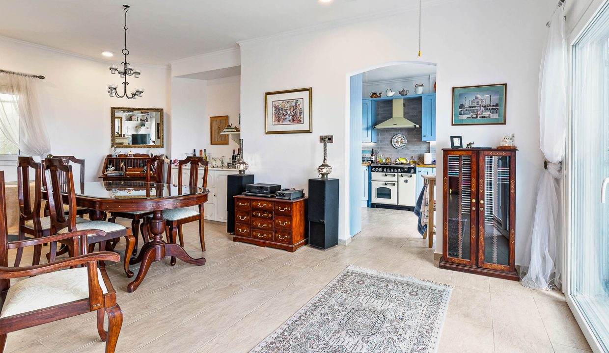 3 Bedroom Penthouse For Sale - Pissouri, Pissouri Village, Limassol: ID 991 09 - ID 991 - Comark Estates