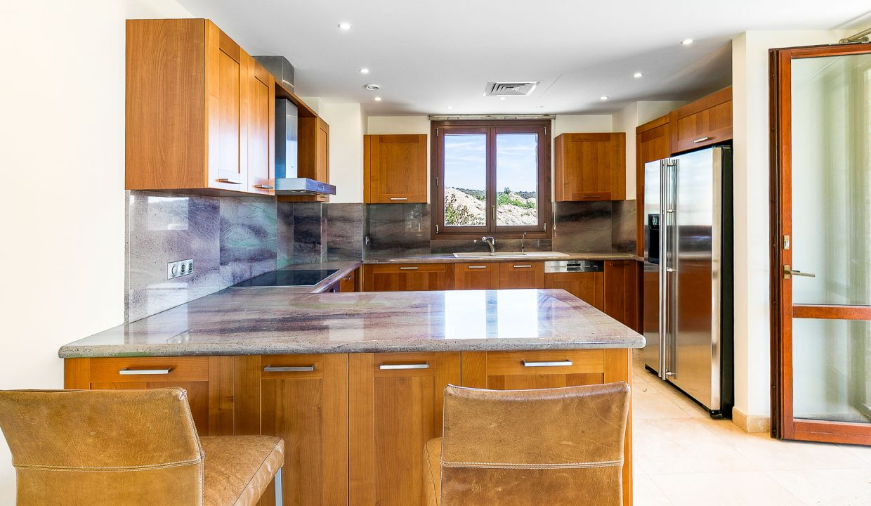 5 Bedroom Villa For Sale – Western Plateau, Aphrodite Hills, Paphos: ID 997 15 - ID 997 - Comark Estates