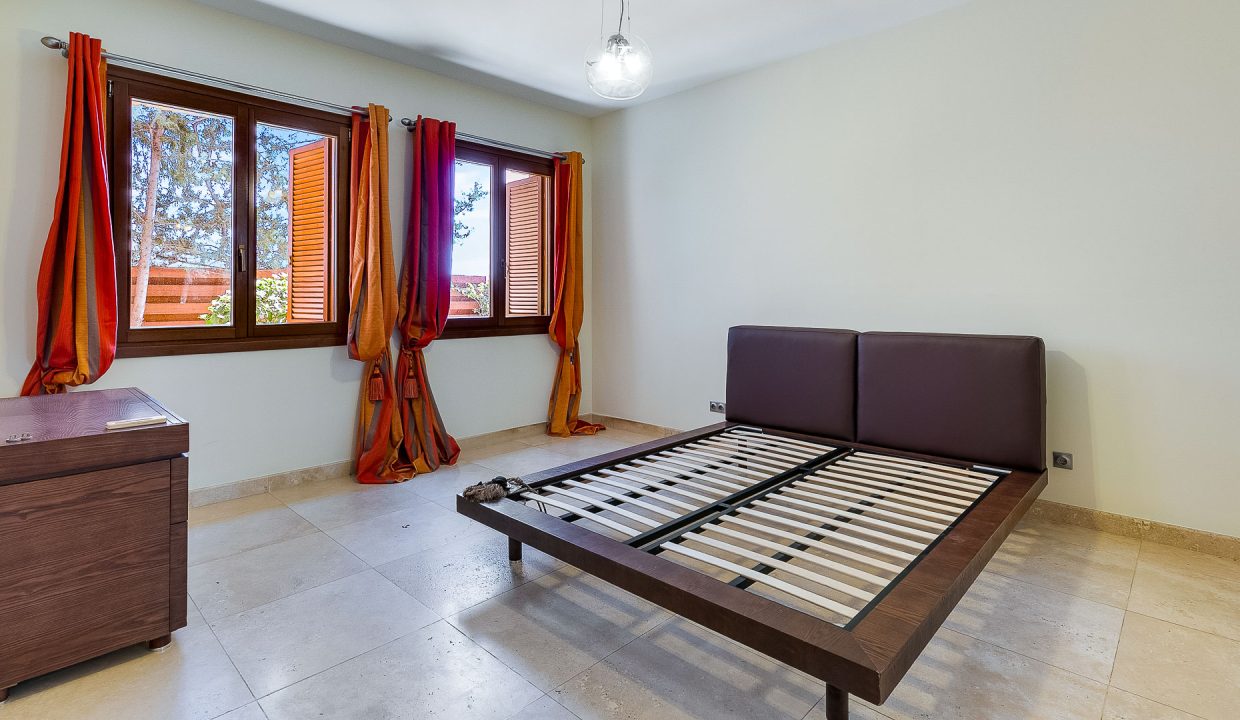 5 Bedroom Villa For Sale – Western Plateau, Aphrodite Hills, Paphos: ID 997 17 - ID 997 - Comark Estates