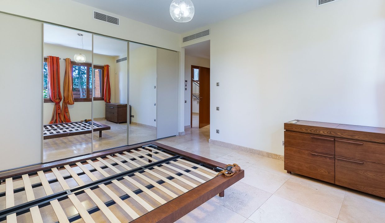 5 Bedroom Villa For Sale – Western Plateau, Aphrodite Hills, Paphos: ID 997 18 - ID 997 - Comark Estates